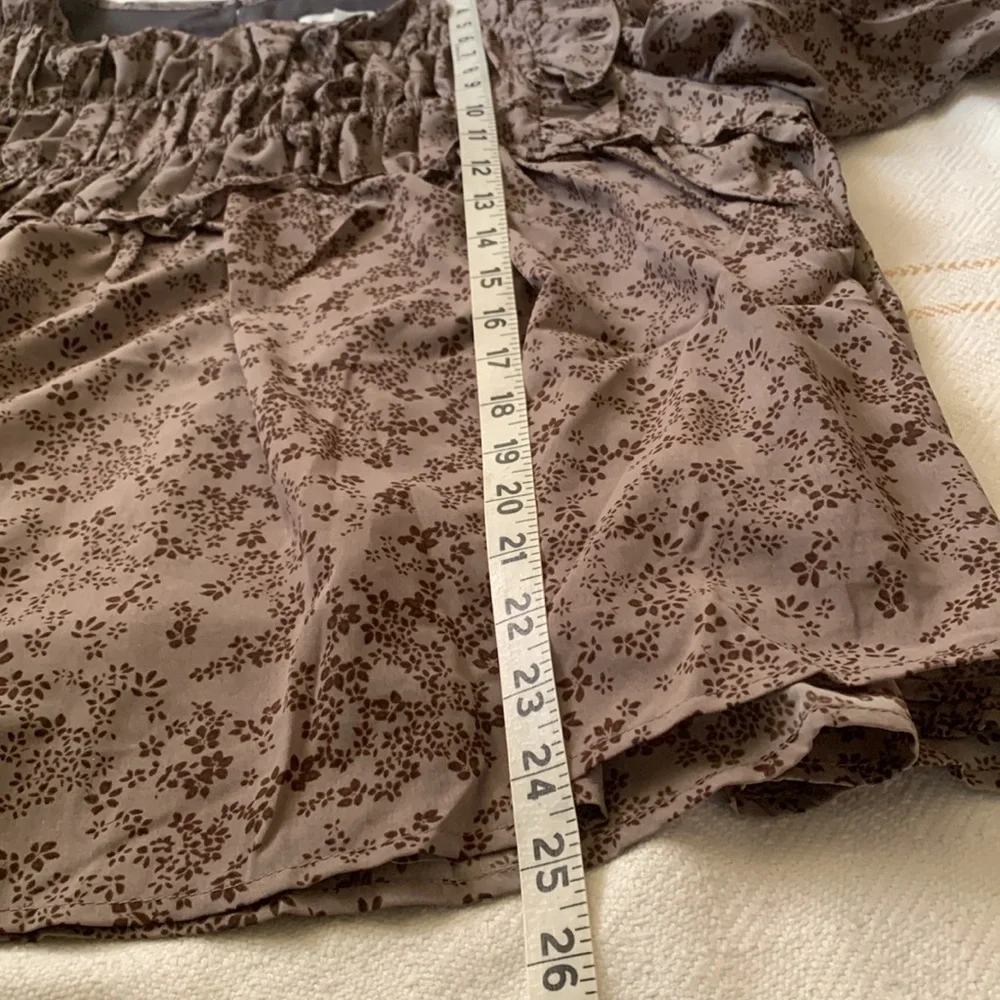 Floral Ruffle Blouse - Brown - Picture 16 of 16